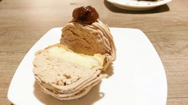 玫瑰聚 Rose to Table:玫瑰聚 Rose to Table-巷弄內也能挖到寶 寬敞明亮的空間 搭配上精緻美味的餐點 不用花大把鈔票就能擁有高cp值的一餐 讓人想再訪