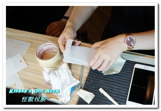 SkinMonster&Repair 怪獸包膜&維修 信義店：信義手機包膜．改換心情，也為手機換個季吧！──SkinMonster怪獸包膜