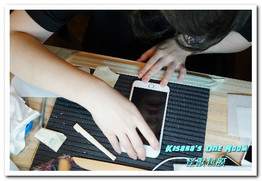 SkinMonster&Repair 怪獸包膜&維修 信義店：信義手機包膜．改換心情，也為手機換個季吧！──SkinMonster怪獸包膜