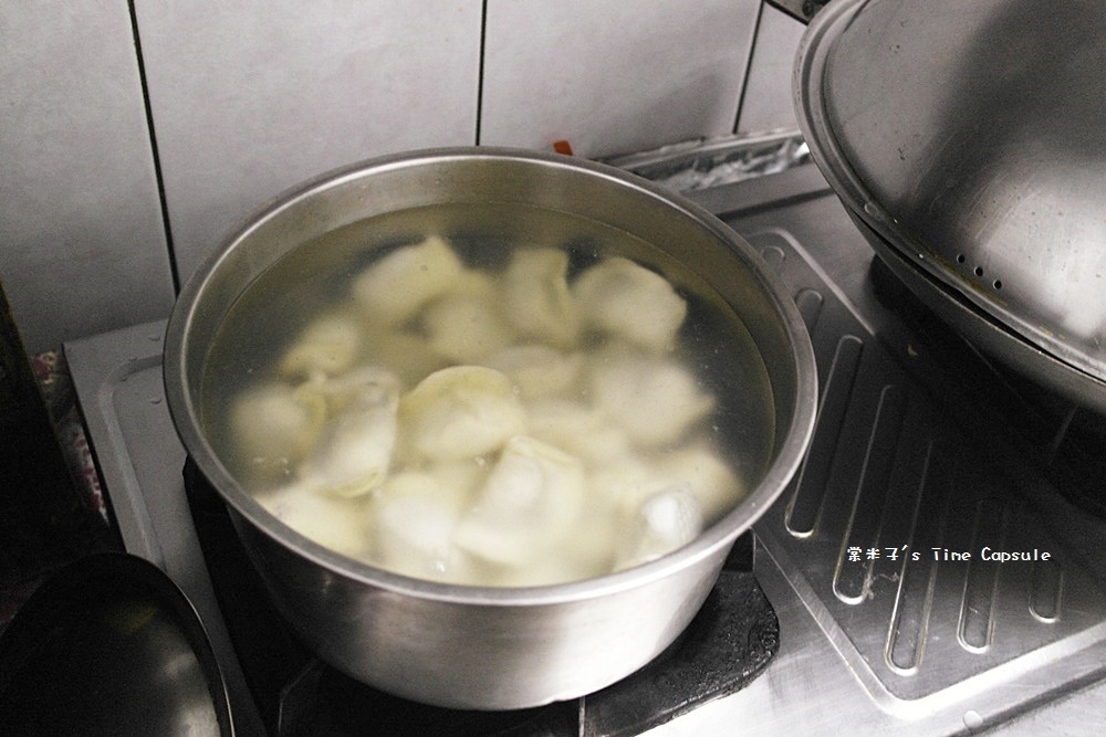 [宅配網購]山東泰安手工水餃-顆顆飽滿，加上自製辣椒醬，超夠味~