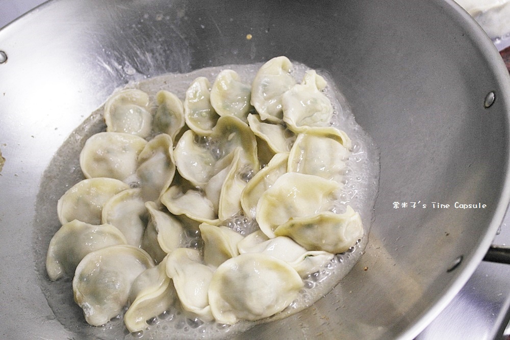 [宅配網購]山東泰安手工水餃-顆顆飽滿，加上自製辣椒醬，超夠味~