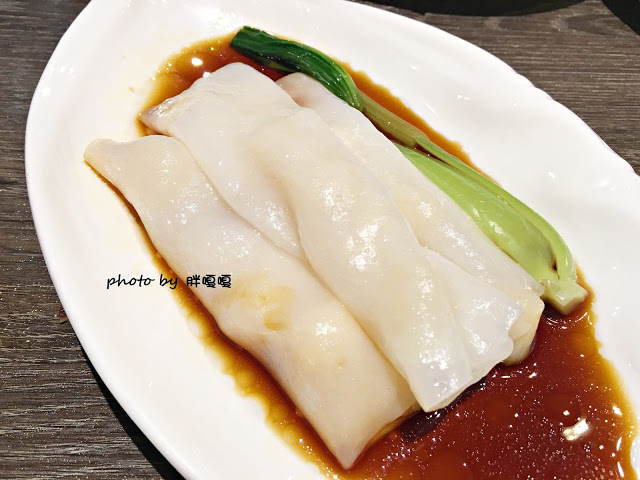 【台中 南屯】品心港式飲茶👉👉👉公益路上,環境舒服,有推車服務,餐點無雷,還有爆炸好吃的黃金流沙包,你不來吃吃看真的會後悔哦~~