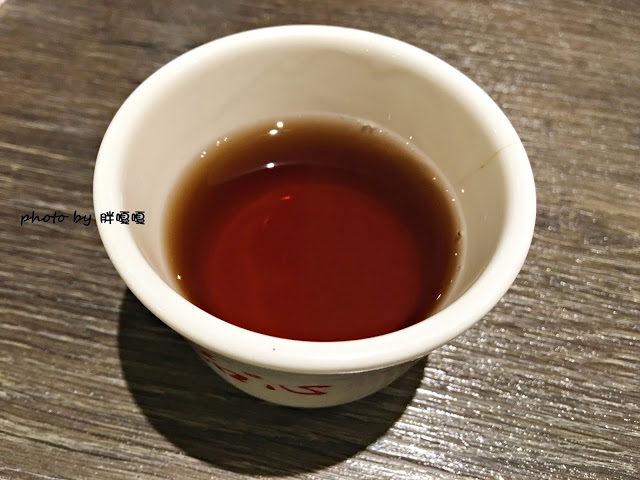 【台中 南屯】品心港式飲茶👉👉👉公益路上,環境舒服,有推車服務,餐點無雷,還有爆炸好吃的黃金流沙包,你不來吃吃看真的會後悔哦~~