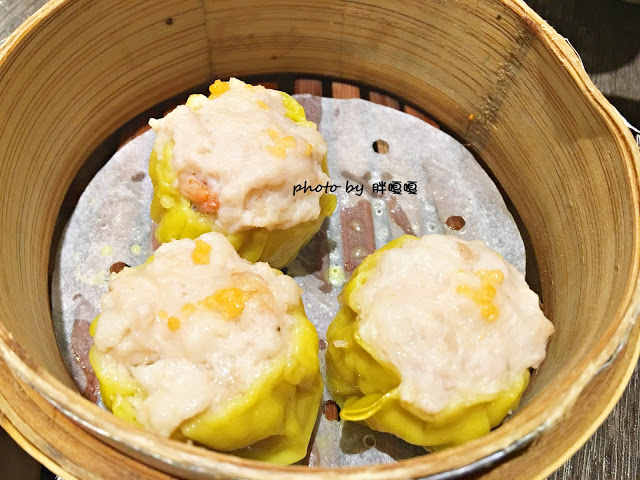 【台中 南屯】品心港式飲茶👉👉👉公益路上,環境舒服,有推車服務,餐點無雷,還有爆炸好吃的黃金流沙包,你不來吃吃看真的會後悔哦~~