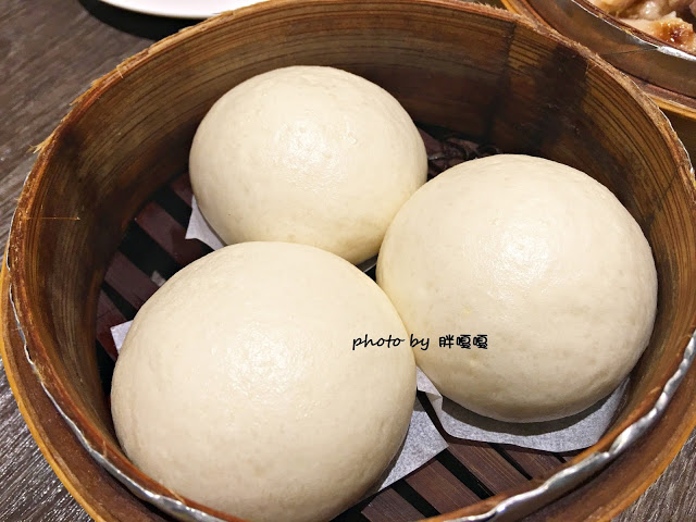 【台中 南屯】品心港式飲茶👉👉👉公益路上,環境舒服,有推車服務,餐點無雷,還有爆炸好吃的黃金流沙包,你不來吃吃看真的會後悔哦~~