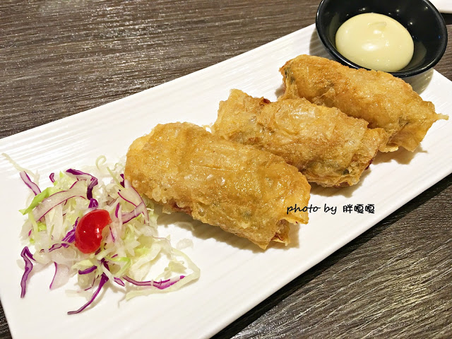 【台中 南屯】品心港式飲茶👉👉👉公益路上,環境舒服,有推車服務,餐點無雷,還有爆炸好吃的黃金流沙包,你不來吃吃看真的會後悔哦~~