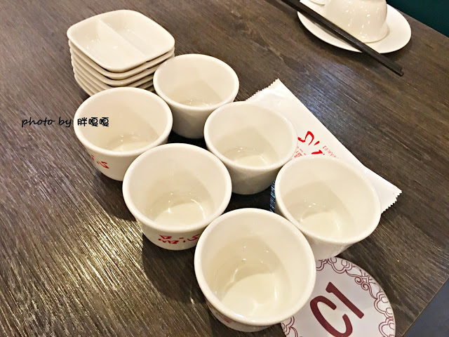 【台中 南屯】品心港式飲茶👉👉👉公益路上,環境舒服,有推車服務,餐點無雷,還有爆炸好吃的黃金流沙包,你不來吃吃看真的會後悔哦~~