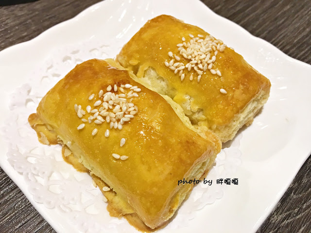 【台中 南屯】品心港式飲茶👉👉👉公益路上,環境舒服,有推車服務,餐點無雷,還有爆炸好吃的黃金流沙包,你不來吃吃看真的會後悔哦~~