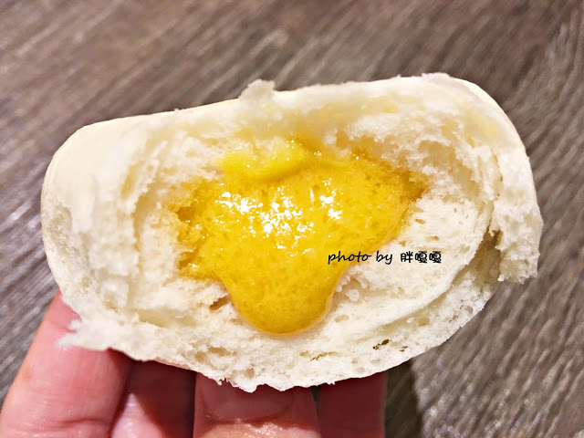 【台中 南屯】品心港式飲茶👉👉👉公益路上,環境舒服,有推車服務,餐點無雷,還有爆炸好吃的黃金流沙包,你不來吃吃看真的會後悔哦~~