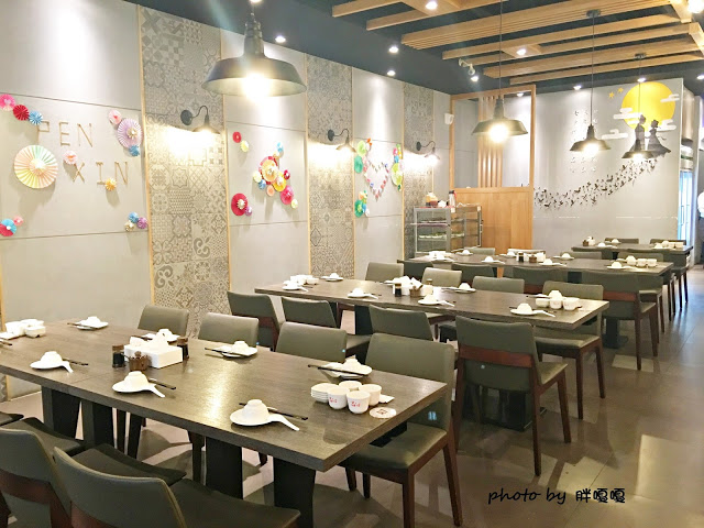 【台中 南屯】品心港式飲茶👉👉👉公益路上,環境舒服,有推車服務,餐點無雷,還有爆炸好吃的黃金流沙包,你不來吃吃看真的會後悔哦~~