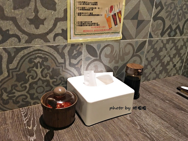 【台中 南屯】品心港式飲茶👉👉👉公益路上,環境舒服,有推車服務,餐點無雷,還有爆炸好吃的黃金流沙包,你不來吃吃看真的會後悔哦~~