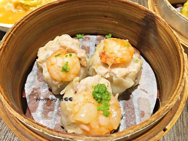 【台中 南屯】品心港式飲茶👉👉👉公益路上,環境舒服,有推車服務,餐點無雷,還有爆炸好吃的黃金流沙包,你不來吃吃看真的會後悔哦~~