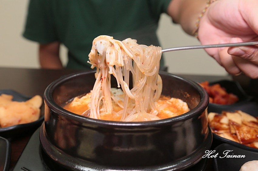 【台南美食】這裡有間韓國料理好吃價格又親民！點套餐還可以直接打九折：韓善宮韓式料理 - 熱血玩台南。跳躍新世界