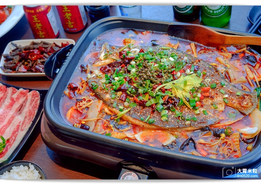 台北民生社區川菜名店,一品言巴渝特色餐館,招牌一品言重慶烤魚,麻辣鮮香,辣得過癮,多人聚餐推薦麻辣小龍蝦，肥厚超彈牙！台北松山區川菜推薦,台北松山區重慶烤魚推薦, - 大胃米粒 DAVID &