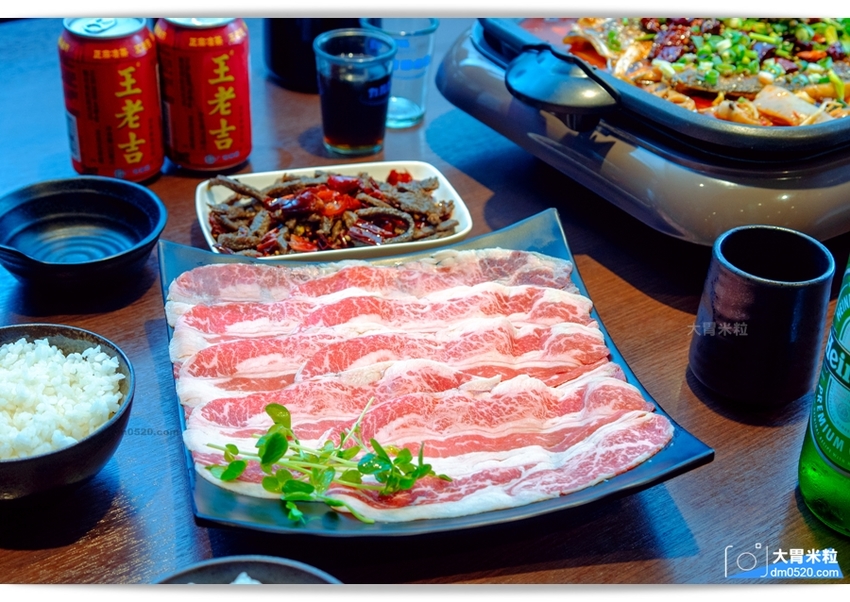 台北民生社區川菜名店,一品言巴渝特色餐館,招牌一品言重慶烤魚,麻辣鮮香,辣得過癮,多人聚餐推薦麻辣小龍蝦，肥厚超彈牙！台北松山區川菜推薦,台北松山區重慶烤魚推薦, - 大胃米粒 DAVID &