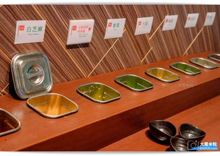 台北民生社區川菜名店,一品言巴渝特色餐館,招牌一品言重慶烤魚,麻辣鮮香,辣得過癮,多人聚餐推薦麻辣小龍蝦，肥厚超彈牙！台北松山區川菜推薦,台北松山區重慶烤魚推薦, - 大胃米粒 DAVID &