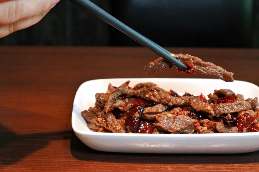 一品言巴渝特色餐館