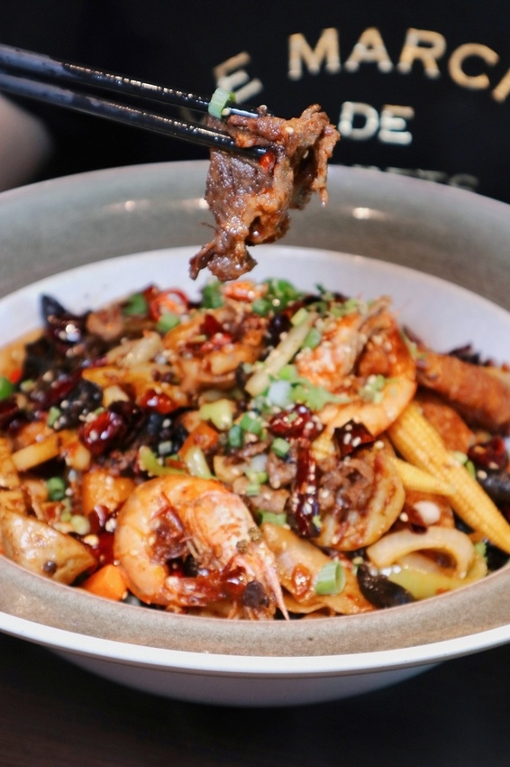 一品言巴渝特色餐館