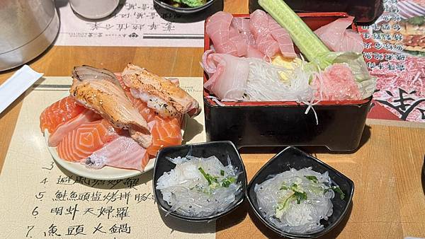 散壽司震到天靈蓋!金魚日本料理讓我吃到嘴角上揚,1000出頭 散壽司震到天靈蓋!金魚日本料理讓我吃到嘴角上揚,1000出頭