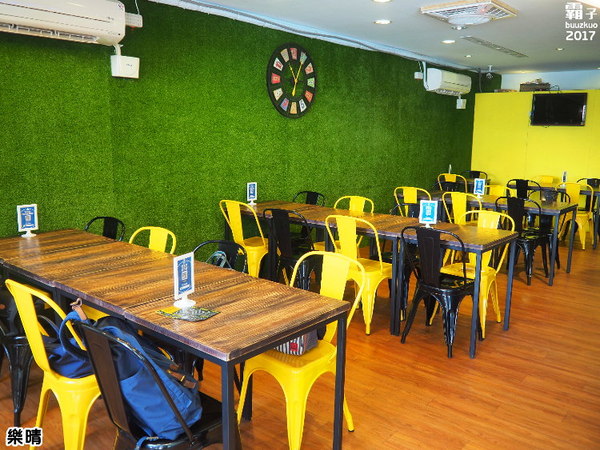 樂晴brunch&pasta：樂晴THE CHING，逢甲美式餐廳，香酥魷魚圈涮嘴~