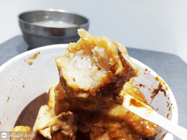 【新北三重】中島甜不辣 | 升級版銅板美食 有點小貴的精緻甜不辣 用料實在 黑色醬料特別出眾好吃