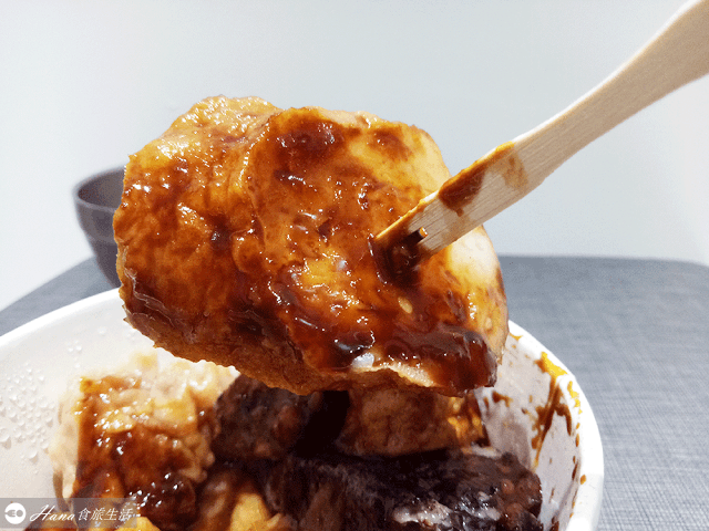 【新北三重】中島甜不辣 | 升級版銅板美食 有點小貴的精緻甜不辣 用料實在 黑色醬料特別出眾好吃