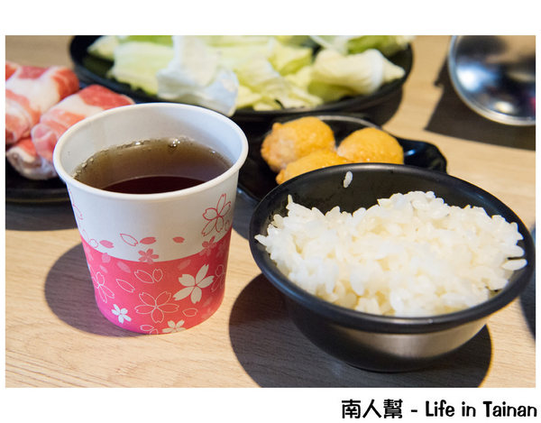 天滿橋日式洋食專賣店　新市概念店：【台南美食】投幣小火鍋｜一鍋90元｜白飯.麥茶.小菜吃到飽~天滿橋新市概念店