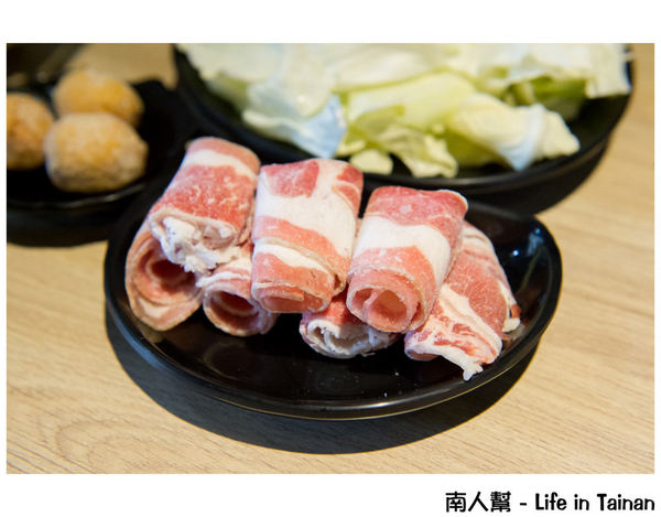 天滿橋日式洋食專賣店 新市概念店:【台南美食】投幣小火鍋|一鍋90元|白飯.麥茶.小菜吃到飽~天滿橋新市概念店