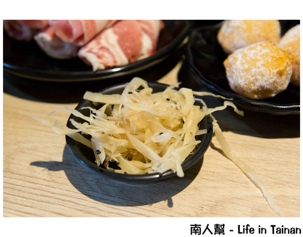 天滿橋日式洋食專賣店 新市概念店:【台南美食】投幣小火鍋|一鍋90元|白飯.麥茶.小菜吃到飽~天滿橋新市概念店