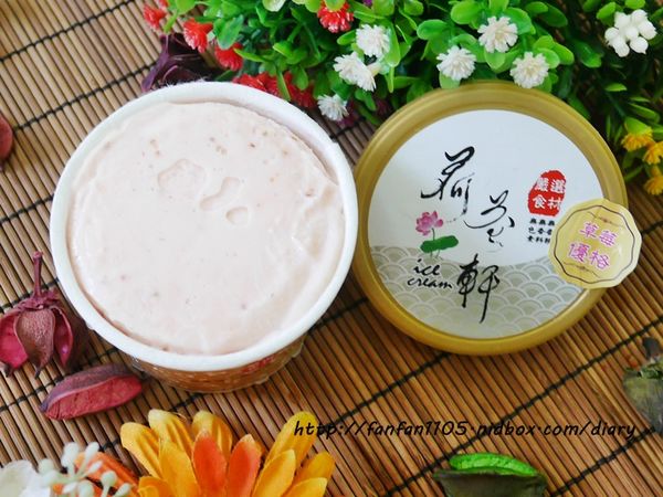 【小琉球美食】小琉球荷花軒 義式手工冰淇淋 鮮果冰棒 (16).JPG