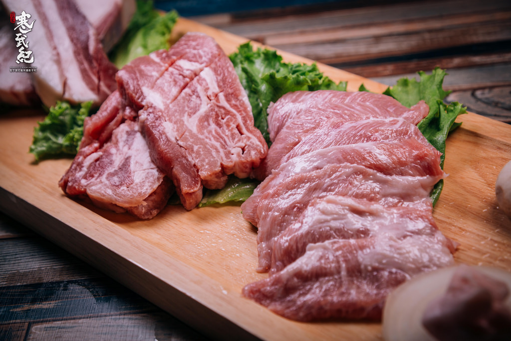 【中肯‧食記】咚咚家dondonga韓式豬肉專賣-忠孝店‧捷運忠孝敦化站｜香草豬配上夢幻伊比利豬‧不輸首爾的正宗韓風烤肉！