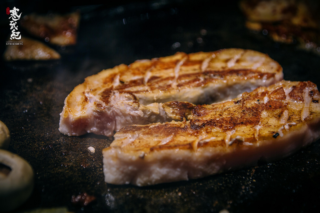 【中肯‧食記】咚咚家dondonga韓式豬肉專賣-忠孝店‧捷運忠孝敦化站｜香草豬配上夢幻伊比利豬‧不輸首爾的正宗韓風烤肉！