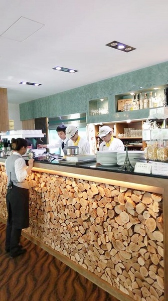 ISABATI義式料理:ISABATI義式料理-台南永康區義式料理 舒適高貴的環境 服務親切用心 餐點兼具色香味 適合約會和聚餐的餐廳臺南市永康區東橋一路26號2F