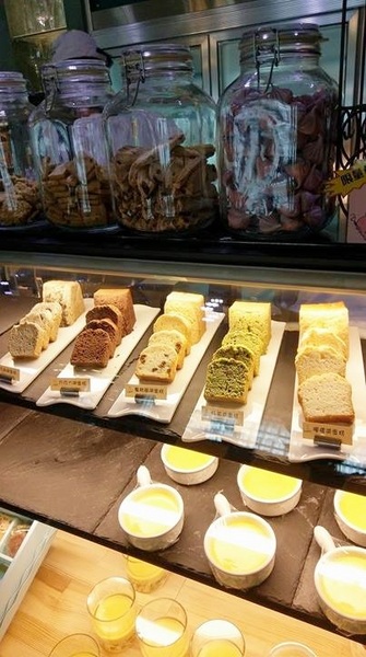 ISABATI義式料理：ISABATI義式料理-台南永康區義式料理  舒適高貴的環境  服務親切用心 餐點兼具色香味  適合約會和聚餐的餐廳臺南市永康區東橋一路26號2F