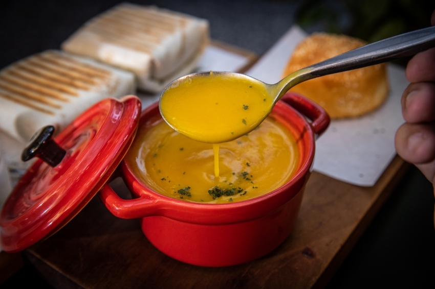 Together cafe｜美食新選擇永康街不是只有小籠包，咖哩牛肉焗飯、熱磚壓餅都好吃｜永康街咖啡店推薦