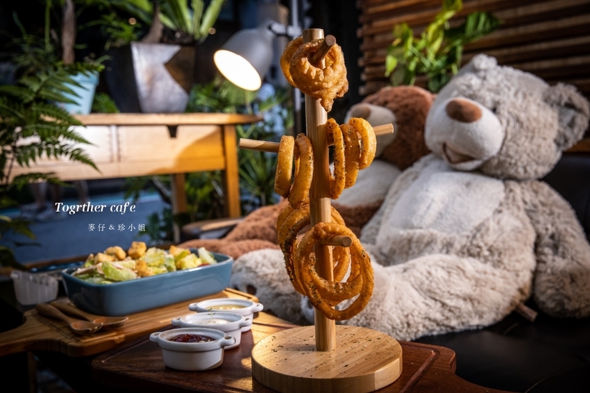 Together cafe｜美食新選擇永康街不是只有小籠包，咖哩牛肉焗飯、熱磚壓餅都好吃｜永康街咖啡店推薦