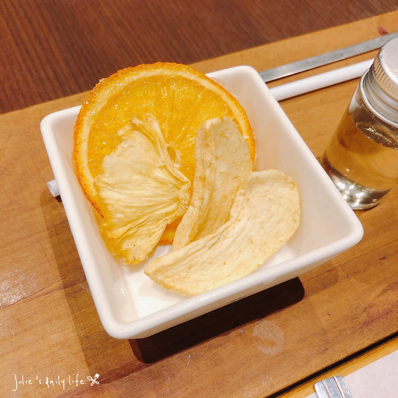 Together Cafe,下午茶,午餐,台北永康商圈咖啡,咖啡,晚餐,東門捷運站,東門站,永康街,永康街咖啡,永康街美食,美食,聚會推薦,蜜糖吐司,超值,輕食 @跟著Julie一起走吧