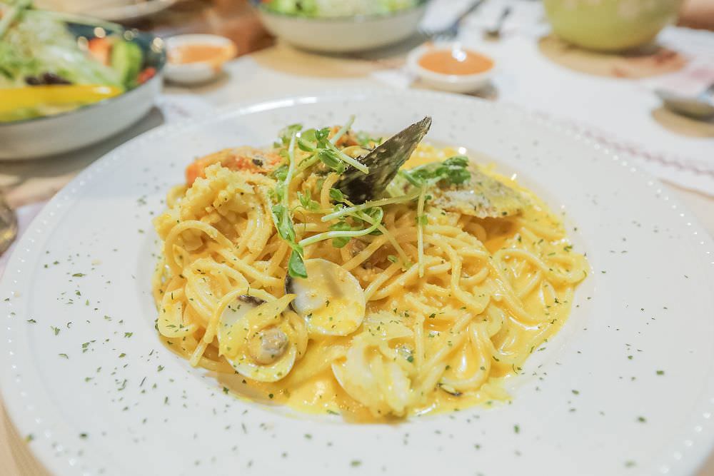 桃園八德．茼蒿平價義式料理｜桃拾生活廣場美食~家庭聚餐/提供WIFI插座(菜單) - Nini的豬飽盒