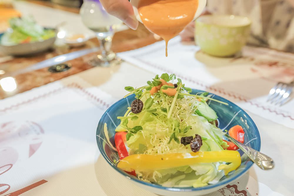 桃園八德．茼蒿平價義式料理｜桃拾生活廣場美食~家庭聚餐/提供WIFI插座(菜單) - Nini的豬飽盒