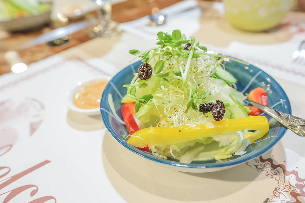 桃園八德．茼蒿平價義式料理｜桃拾生活廣場美食~家庭聚餐/提供WIFI插座(菜單) - Nini的豬飽盒