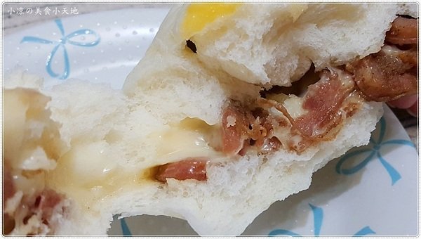 頂金台港鮮肉包：台中太平』頂金台港鮮肉包║平價銅板美食人氣手工肉包、饅頭，創新口味，新鮮吃得到！