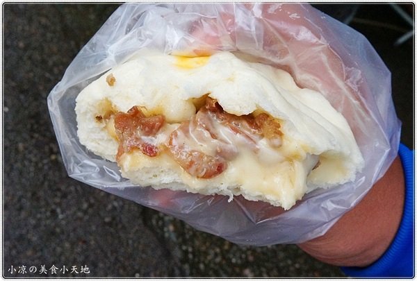 頂金台港鮮肉包：台中太平』頂金台港鮮肉包║平價銅板美食人氣手工肉包、饅頭，創新口味，新鮮吃得到！