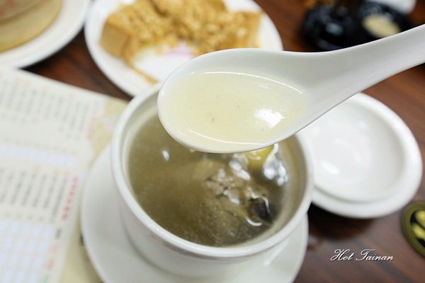 佬臺灣懷舊主題館：【台南美食】佬臺灣懷舊主題館：是晚餐也是宵夜！港式美食呷通海~