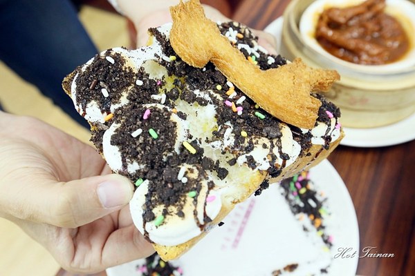 佬臺灣懷舊主題館：【台南美食】佬臺灣懷舊主題館：是晚餐也是宵夜！港式美食呷通海~