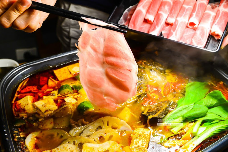 滿漢爐魚-重慶烤魚-石斑魚搭配孜然麻辣鍋香辣過癮