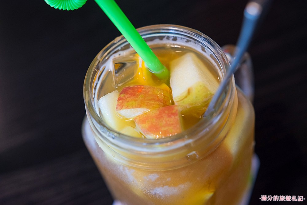 新竹新豐美食》東尼High Line咖啡館 新豐下午茶 變形金剛&蜘蛛人同台登場超亮眼 - 滿分的旅遊札記