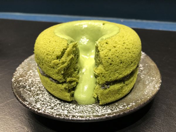 捷運中山國中站✿ La Chaudière Coffee 樂初咖啡✿爆漿抹茶甜甜圈 ! 超濃郁的難忘滋味~~~