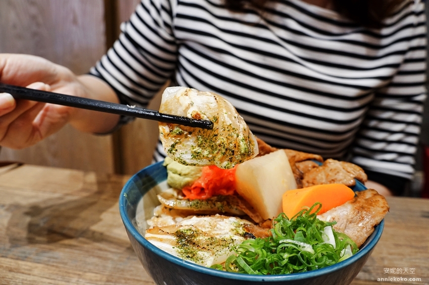 新莊美食 盛之丼 新莊超狂日式丼飯 配料滿到看不到飯啦 - 安妮的天空