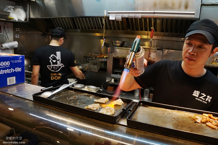 新莊美食 盛之丼 新莊超狂日式丼飯 配料滿到看不到飯啦 - 安妮的天空