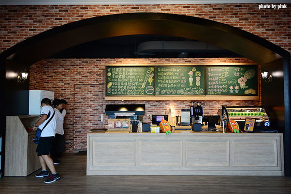 【台中新景點】棒球故事館/洲際棒球文創園區。親子同遊好去處,小型棒球場賽事直播超好玩!